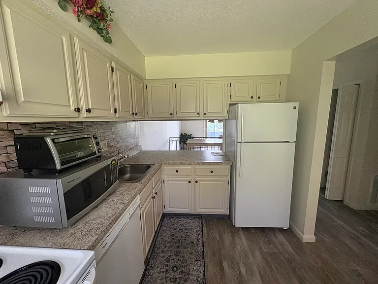 14 Scott Dr — Photo 15