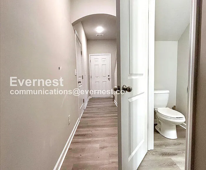 8037 Alderton Ln — Photo 11