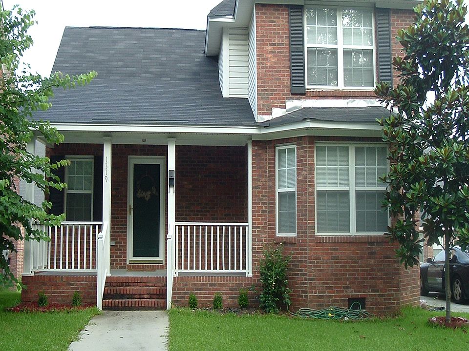 Brick Home for rent 1319 Melrose