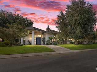 10400 Redbridge Way, Bakersfield, CA 93311