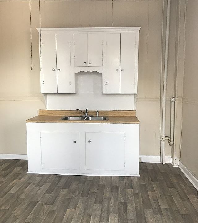 1st image of 36 E Washington St APT 3