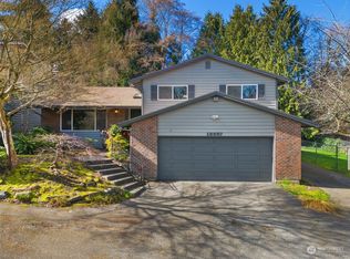10057 39th Ave NE, Seattle, WA