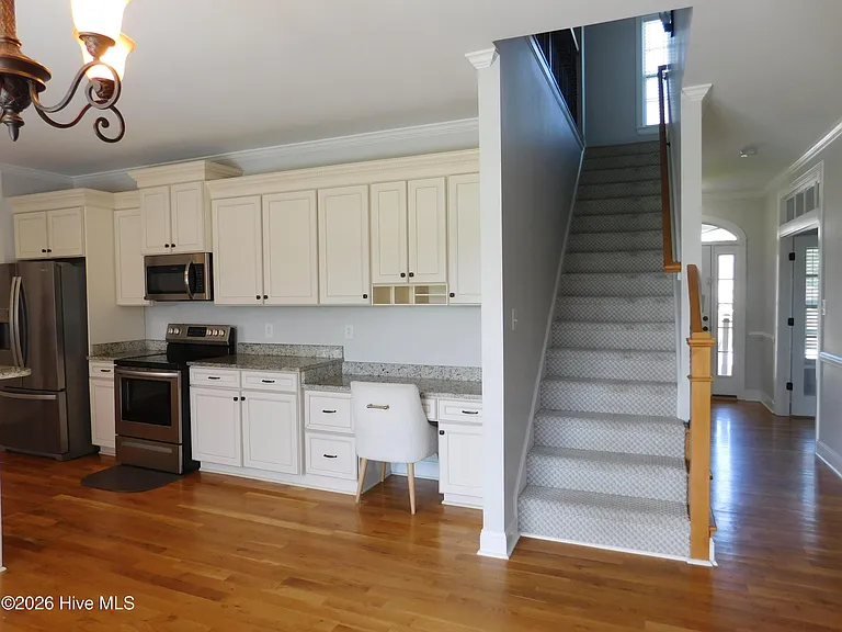 101 Staffordshire Dr #101 — Photo 13