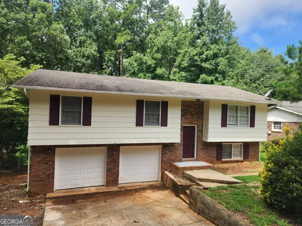 5775 Phillips Dr, Forest Park, GA 30297