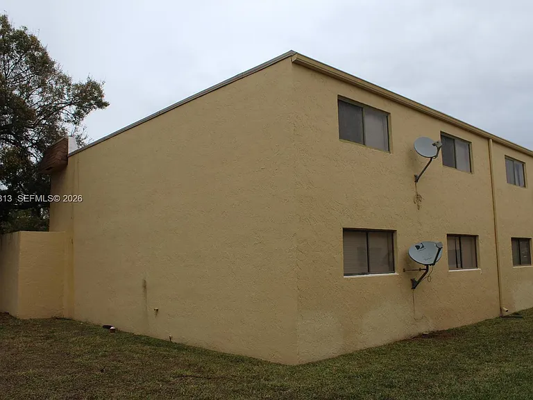 1245 S Flagler Ave #304 — Photo 3