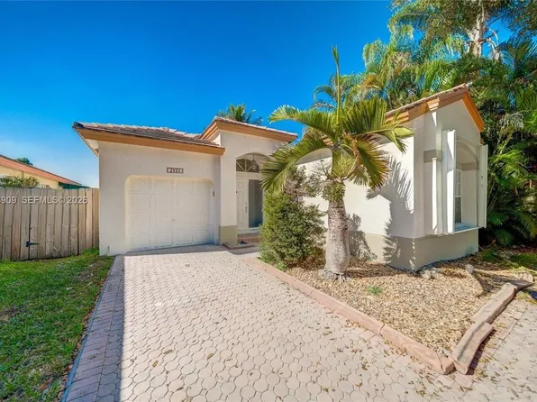 2924 NW 99th Pl, Doral, FL 33172
