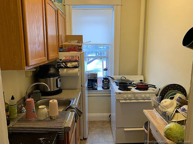 62 Woodstock Ave #17 — Photo 3