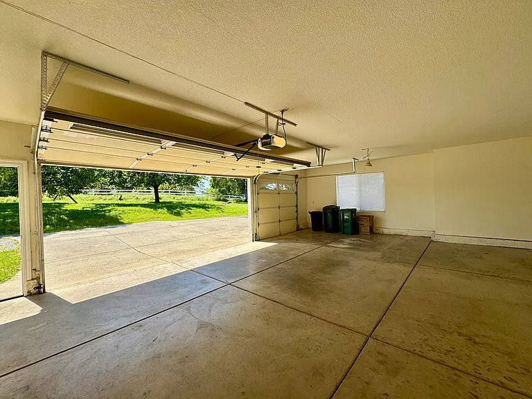 6255 Peacock Way — Photo 43
