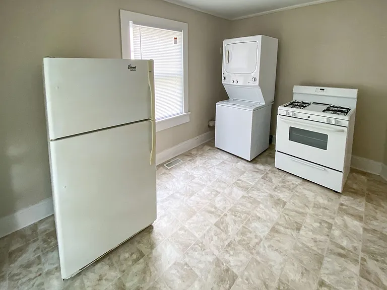 106 Stinson St — Photo 9