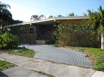5th image of 1935 NE 193rd St