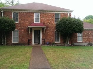 7136 Chevy Chase Dr, Memphis, TN 38125