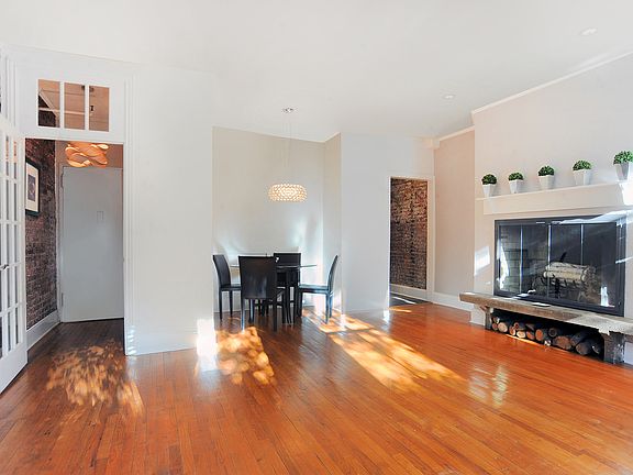 4th image of 260 W 21st St #G1