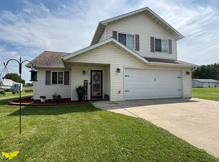 107 E Hawk St, Audubon, MN 56511