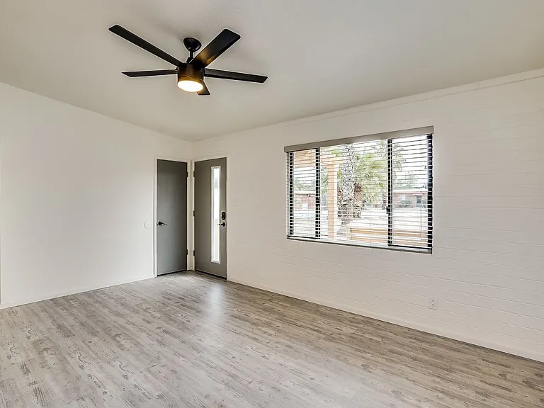 2198 Country Club — Photo 23
