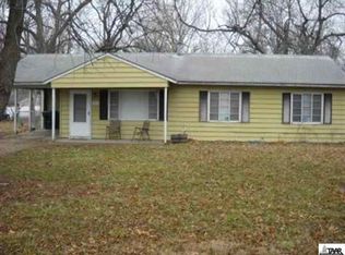 3475 SW Tara Ave, Topeka, KS 66611