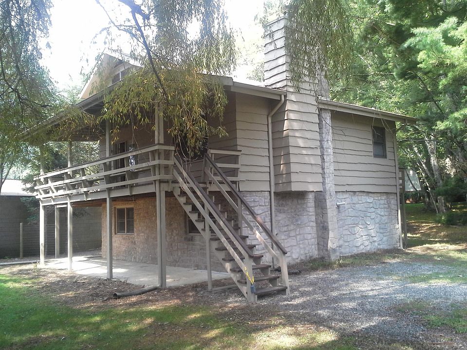 1st image of 17 Penny Ln