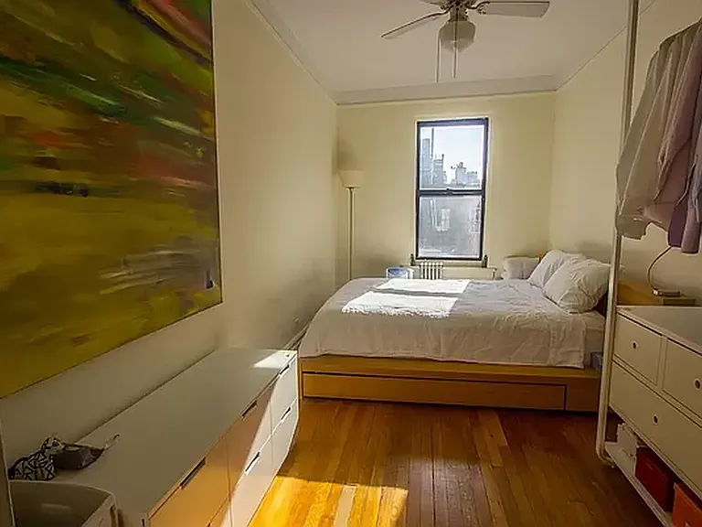 21 Bank St #3R — Photo 3