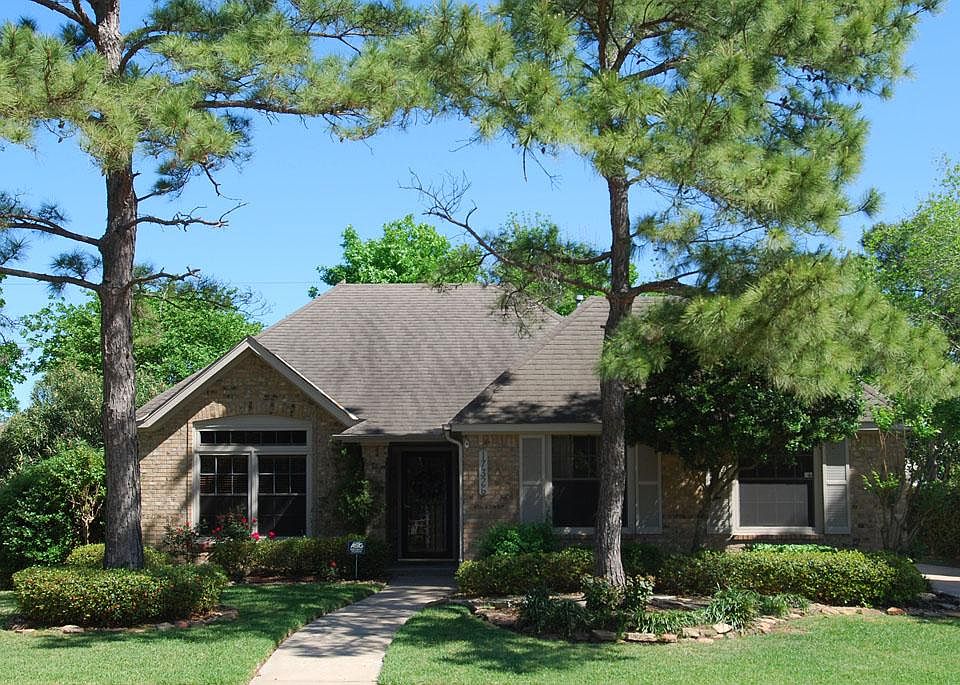 1st image of 17326 Emerald Isle Dr