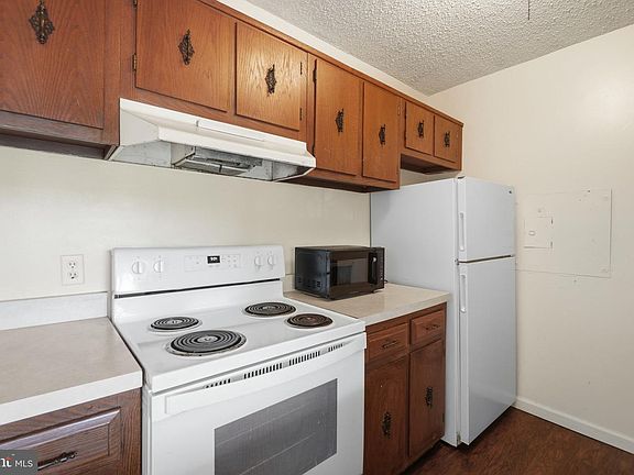 5th image of 2311 Pimmit Dr APT 511E