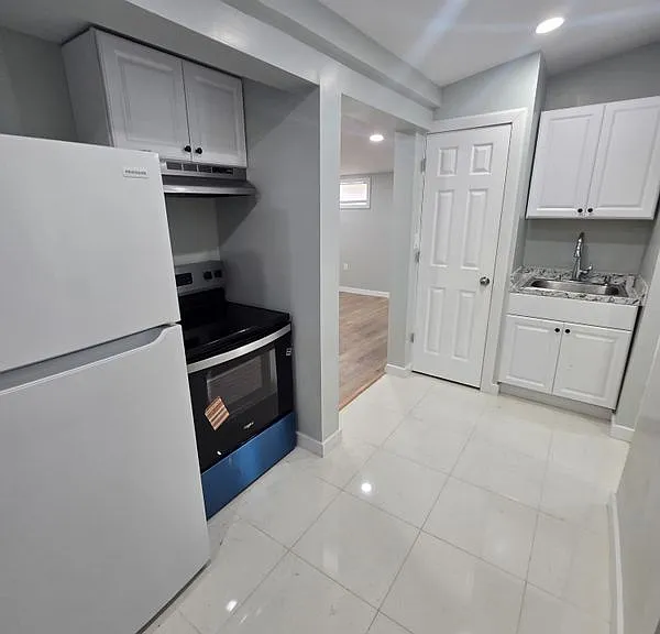163 Chapel St #33 — Photo 2