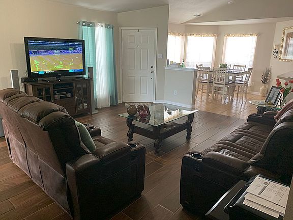 4th image of 6257 Geneva Ln
