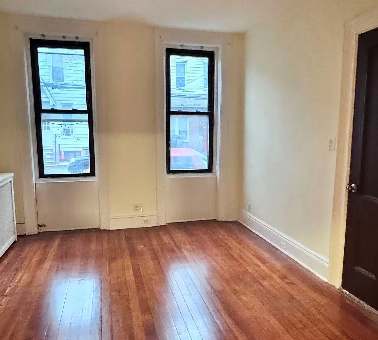 3 bed, 3600 sqft, $3,600 — Photo 2