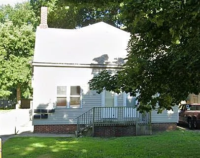 841 N 7th St
