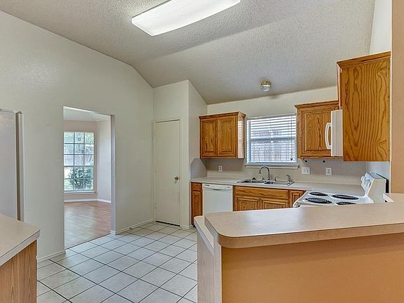 3rd image of 8937 River Trails Blvd