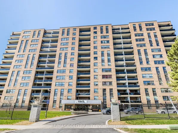 4 Lisa St #610, Brampton, ON L6T 4B6