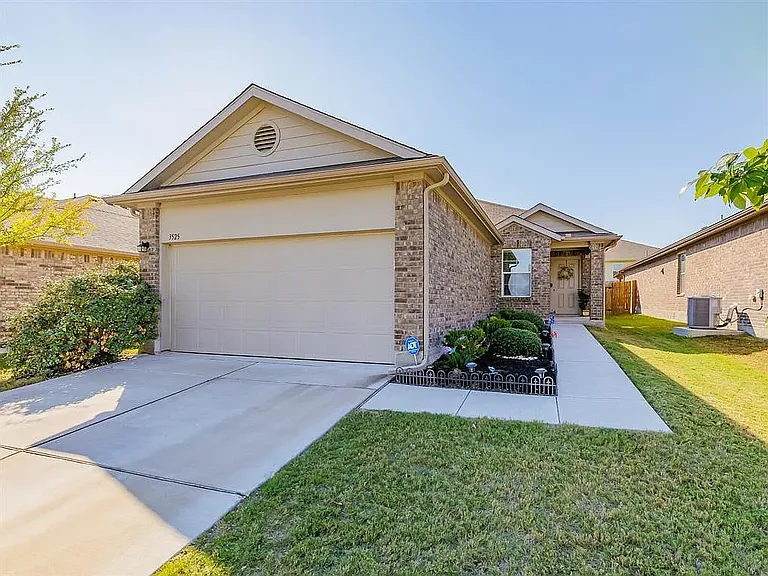 3525 Ortman Dr — Photo 2