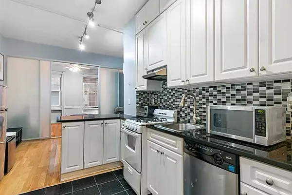 Rented by Owner | media 11