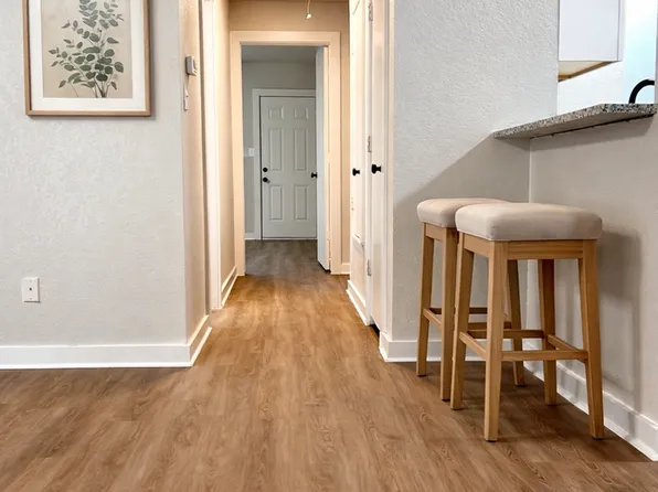 301 Schumacher Dr, Burleson, TX 76028