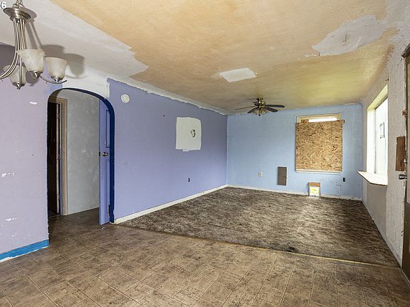 5th image of 5418 A St