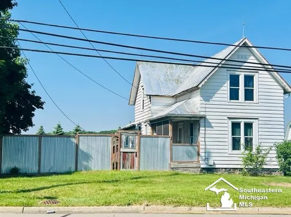 1723 Stewart Rd, Monroe, MI 48162