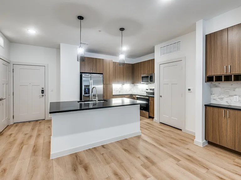 Burnett Lofts at Bishop Ridge — Photo 23