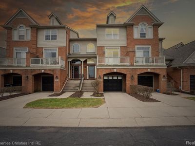 37633 Newburgh Park Cir, Livonia, MI, 48152