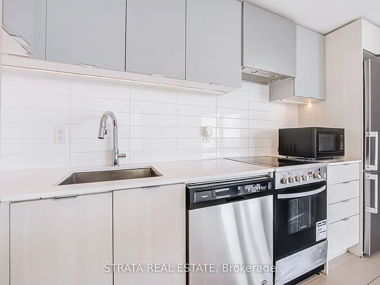 30 Gibbs Rd #2207 — Photo 27