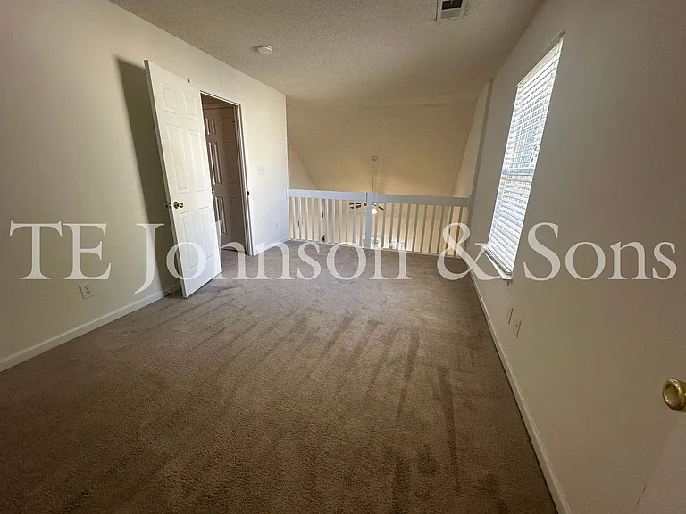 3351 Victoria Park Ln — Photo 19