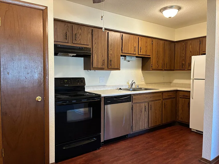 W151S7011 Cornell Cir — Photo 11