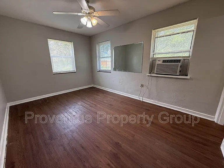4 Rowland Ct #B — Photo 7
