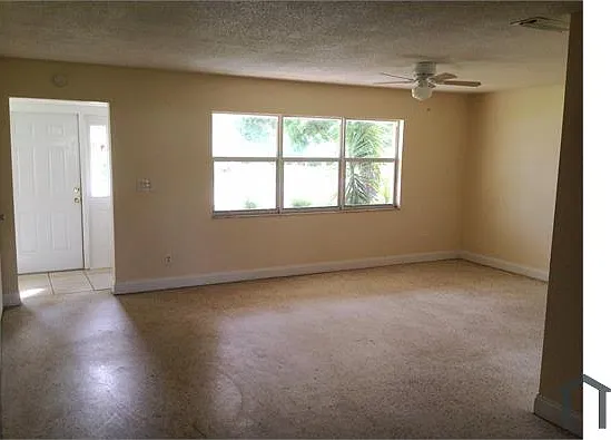 1446 Alwynne Dr — Photo 17