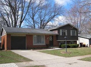 8969 Nottingham Dr, Ypsilanti, MI 48198