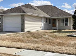 900 Larayne Ln, Norfolk, NE 68701