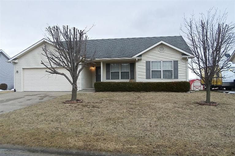 1st image of 828 Thorn Trace Dr