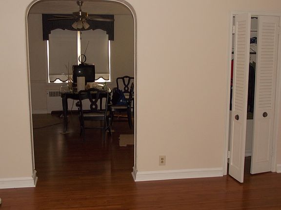 2nd image of 1514 Devereaux Ave