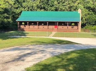 584 Bazzie Dock Rd, Big Rock, TN 37023