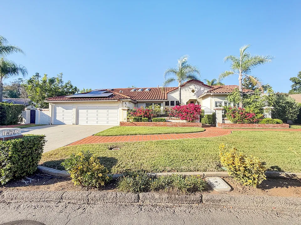 14212 Sandhill Rd
