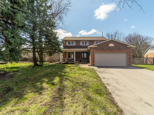 1 Eves Ct, Newmarket, ON L3Y 7P8