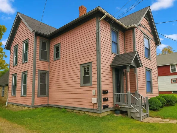 11 W Morris St, Bath, NY 14810