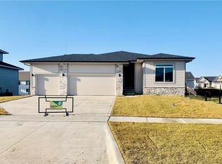 1231 33rd St SE, Altoona, IA 50009